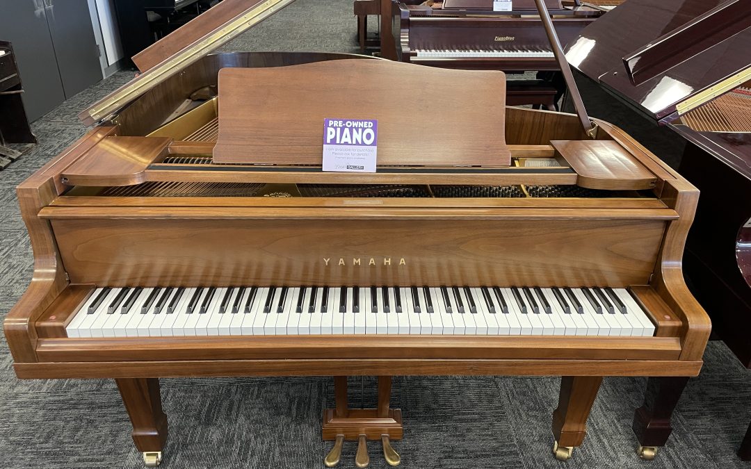 YAMAHA G2 5’7″ Satin Walnut Grand – Murray