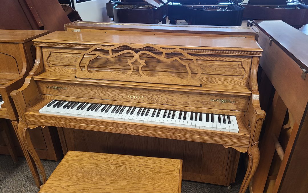 Incredibly Beautiful Used Yamaha Studio Piano w/Matching Bench – Looks and Plays Like New! Orem location