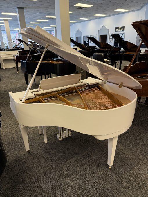 Excellent Condition Preowned Samick White Baby Grand Piano - Murray - Image 3